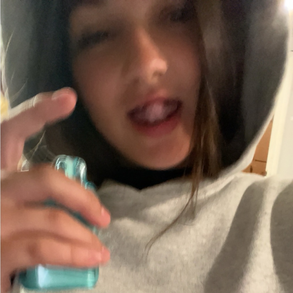 Meet your Posher, Chloe